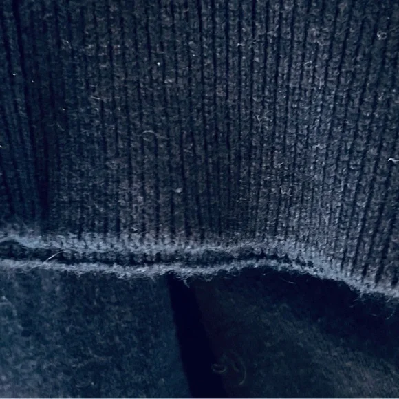 Retro Black Skull Embellished Women's Sweater - Picture 4 of 4